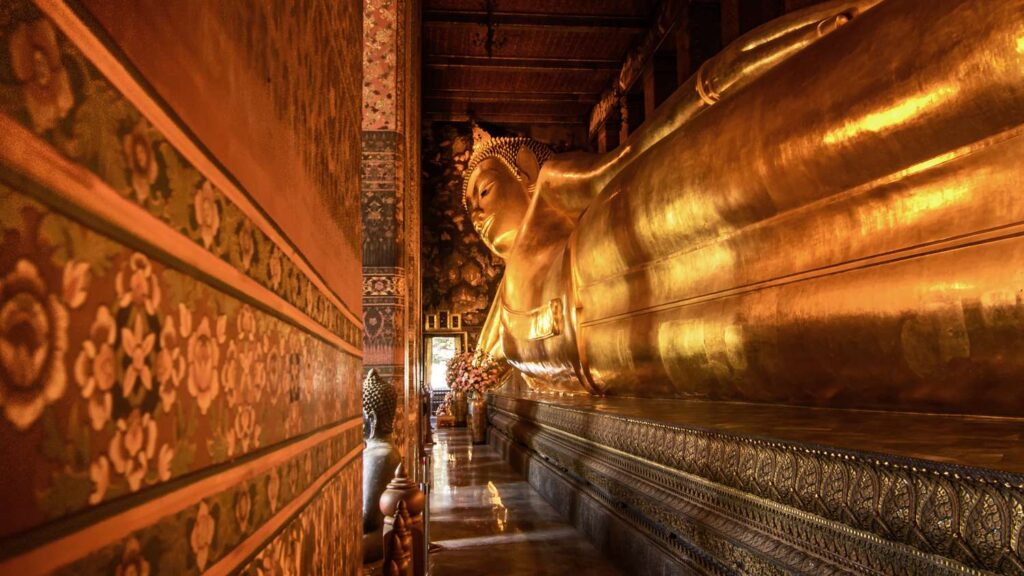 Wat Pho - Thai- Largest-Reclining - Buddha 